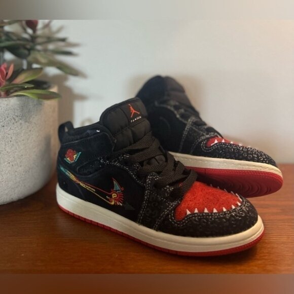 Nike Air Jordan 1 MID GS Siempre Familia Child Size 2Y Big Boy Running Shoes - Picture 5 of 15